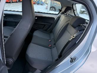 Volkswagen Up! 1.0 move up! BlueMotion picture 10