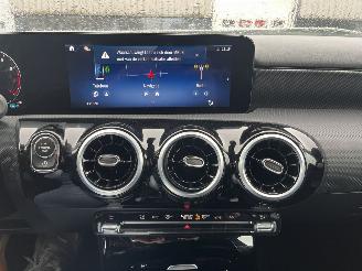 Mercedes A-klasse 180 Star Edition AUTOMAAT picture 18