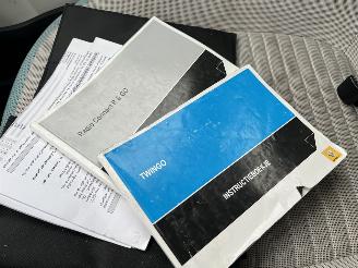 Renault Twingo 1.0 SCe Collection picture 18