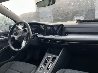 Volkswagen Golf 1.0 eTSI Life Business picture 14