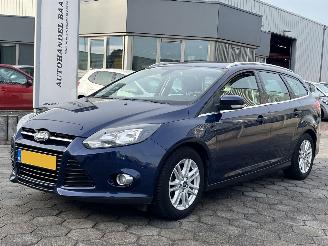 skadebil auto Ford Focus Wagon 1.0 EcoBoost Titanium 2013/3