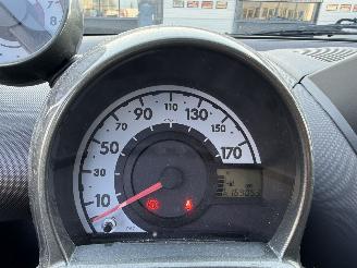 Toyota Aygo 1.0-12V Aspiration Green picture 19