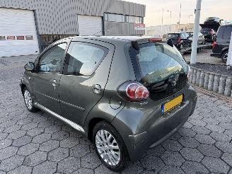 Toyota Aygo 1.0-12V Aspiration Green picture 6