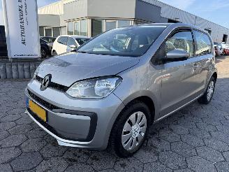 skadebil auto Volkswagen Up! 1.0 2021/8