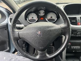 Peugeot 207 1.6 VTi Première picture 16