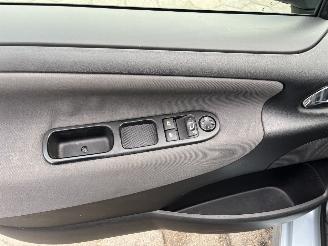 Peugeot 207 1.6 VTi Première picture 15