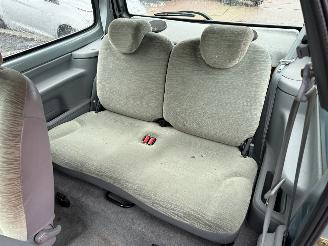 Renault Twingo 1.2-16V Privilège picture 10