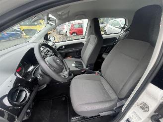 Volkswagen Up! 1.0 move up! BlueMotion picture 13