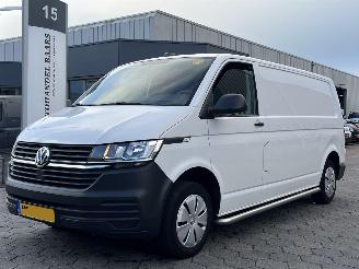 skadebil bedrijf Volkswagen Transporter 2.0 TDI L2H1 28 Economy Business 2020/10