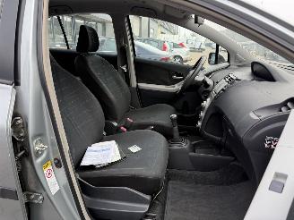 Toyota Yaris 1.3 VVTi Sol picture 16