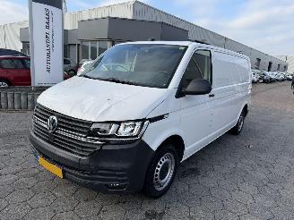 krockskadad bil bedrijf Volkswagen Transporter 2.0 TDI L2H3 32 Comfortline 2023/7