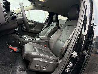 Volvo XC40 2.0 B4 Plus Dark picture 11