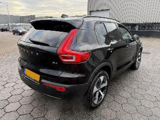 Volvo XC40 2.0 B4 Plus Dark picture 5