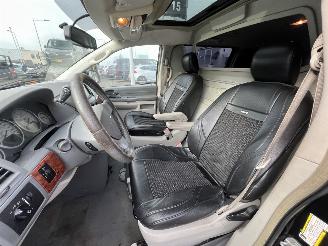 Chrysler Grand-voyager 3.8 V6 LX picture 17