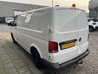 Volkswagen Transporter 2.0 TDI L2H1 28 picture 6