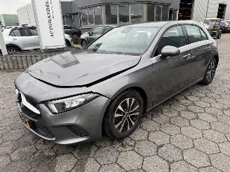 Unfallwagen Mercedes A-klasse 180 Business Solution AMG 2022/3