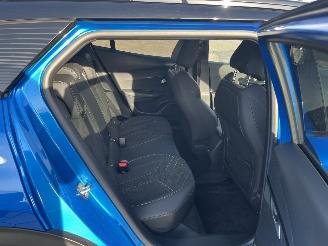 Peugeot 2008 1.2 Hybrid 136 GT picture 11