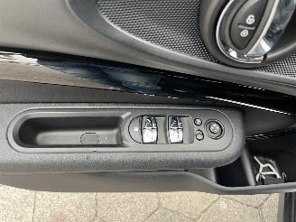 Mini Clubman 1.5 Cooper Business Edition AUTOMAAT picture 18