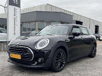 krockskadad bil auto Mini Clubman 1.5 Cooper Business Edition AUTOMAAT 2022/2