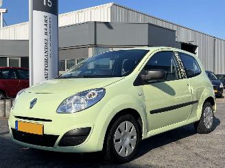 Schadeauto Renault Twingo 1.2 Acces 2010/4