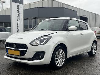 krockskadad bil auto Suzuki Swift 1.2 Stijl Smart Hybrid 2020/11