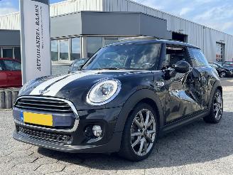 skadebil auto Mini Cooper 1.5 Cooper Marylebone 2016/7