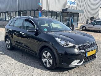 Kia Niro 1.6 GDi Hybrid DynamicLine picture 3