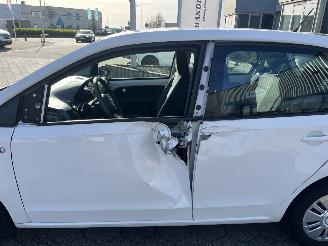 Volkswagen Up! 1.0 move up! BlueMotion picture 9