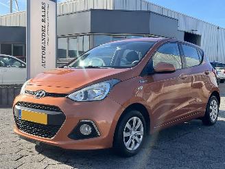 krockskadad bil auto Hyundai I-10 1.0i i-Motion Comfort Plus 2014/1