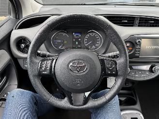 Toyota Yaris 1.5 Hybrid Dynamic picture 17