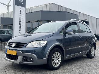 krockskadad bil auto Volkswagen Golf plus 1.6 Cross 2008/4