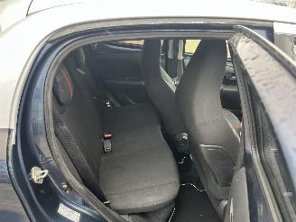 Peugeot 108 1.0 e-VTi Allure picture 13