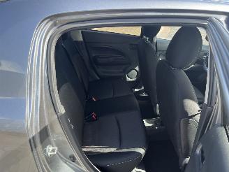 Mitsubishi Space-star 1.2 Entry picture 14