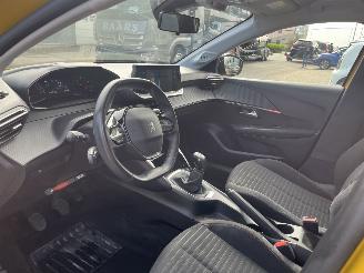 Peugeot 208 1.2 PureTech Active picture 13
