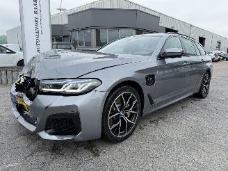 krockskadad bil auto BMW 5-serie Touring 530e Business Edition Plus 2023/2