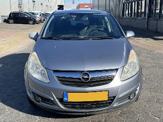 Opel Corsa 1.2-16V Essentia picture 2