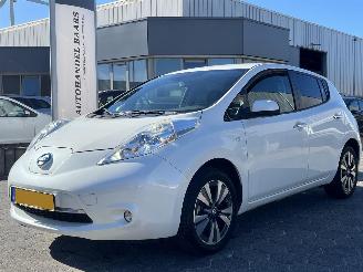 uszkodzony samochody osobowe Nissan Leaf Tekna 24 kWh 2015/9