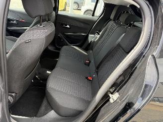 Peugeot 208 1.2 PureTech Active picture 11