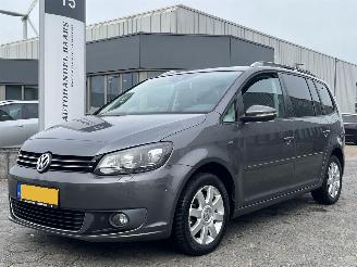 Coche accidentado Volkswagen Touran 1.4 TSI Comfortline 140PK 2014/4