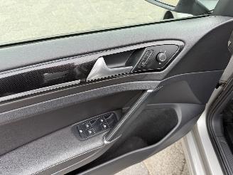 Volkswagen Golf  picture 8