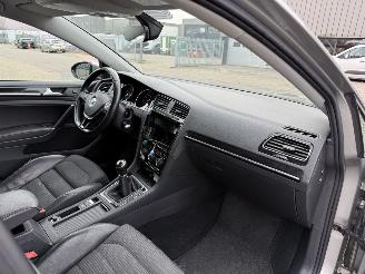 Volkswagen Golf  picture 15