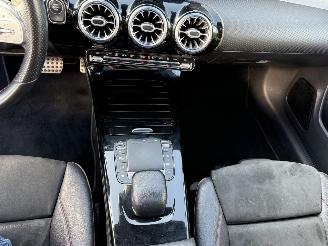 Mercedes Cla-klasse 200 Business Solution AMG picture 23