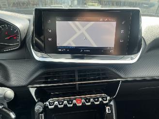 Peugeot 208 1.2 PureTech Active Pack picture 17