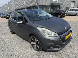 Peugeot 208 1.2 PureTech GT-line picture 3