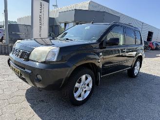 uszkodzony samochody osobowe Nissan X-Trail 2.0 Columbia Style 2wd 2007/3