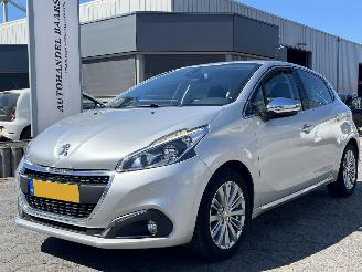 škoda osobní automobily Peugeot 208 1.2 PureTech Blue Lease Executive 2018/3