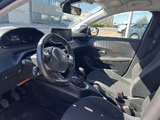 Peugeot 208 1.2 PureTech Active picture 13