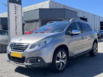 Coche accidentado Peugeot 2008 1.2 PureTech Allure 2015/8