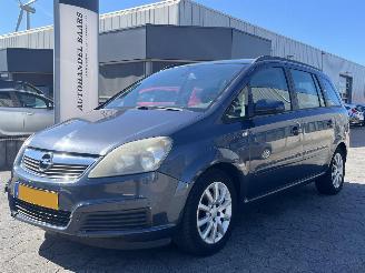 krockskadad bil auto Opel Zafira 1.6 Business 2007/1