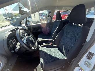 Toyota Yaris 1.0 VVT-i Aspiration picture 16